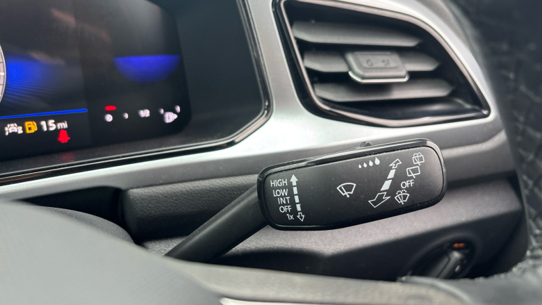 Volkswagen T-Roc 1.5 TSI Life 5dr Petrol Hatchback